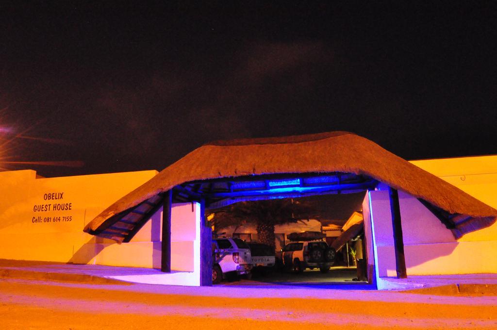 Obelix Guesthouse Luderitz ภายนอก รูปภาพ