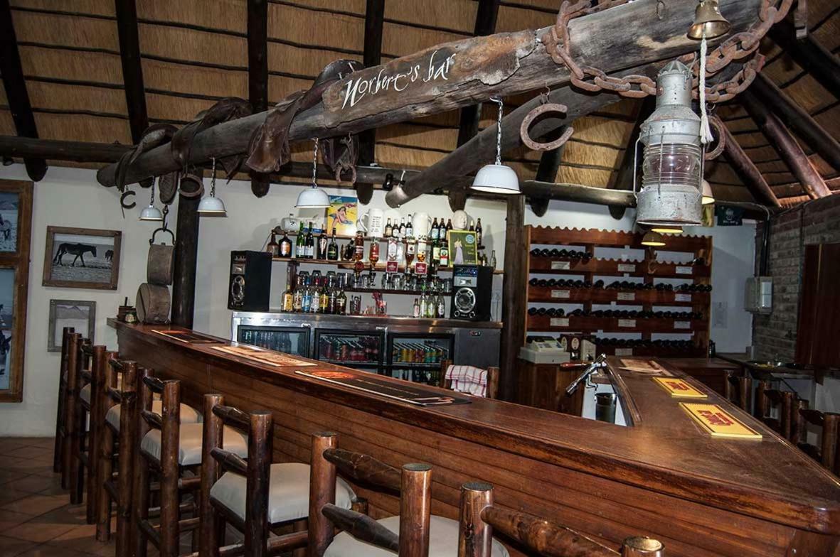 Obelix Guesthouse Luderitz ภายนอก รูปภาพ